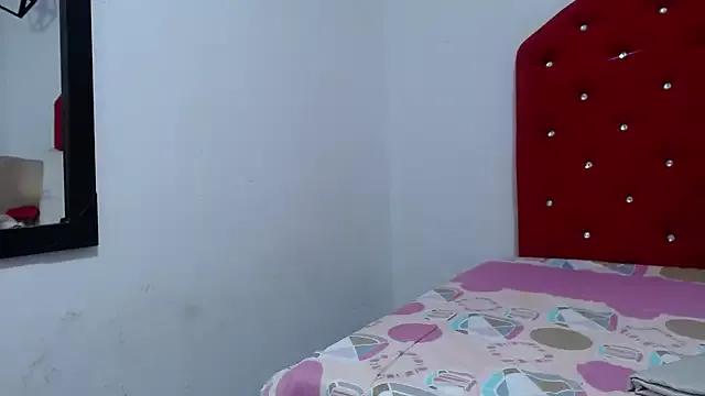 bloom_bbc on StripChat 