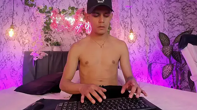 Bonny_and_carrot on StripChat