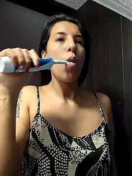 Bonny_Klote on StripChat 