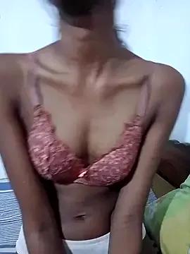 BunnyBloom25 on StripChat 