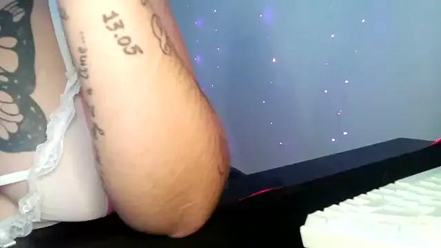 bunnyfox420 on StripChat