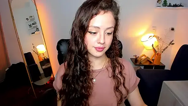 Cassandra_Caiin on StripChat