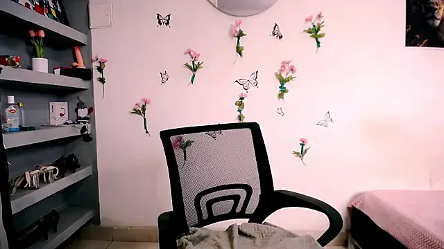 charlotte_petit_ — LINK LOVENSE 10 MINUTES NAKED