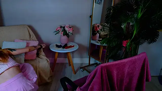 cherrie_sherry on StripChat