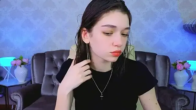 Cherry_Wipe — I'll play with my nipples