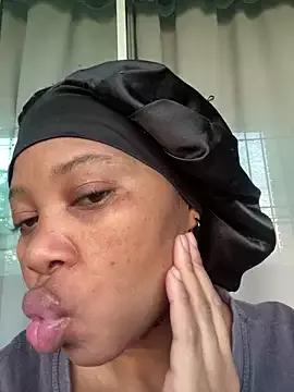 Freechat cherrybabe76 on StripChat