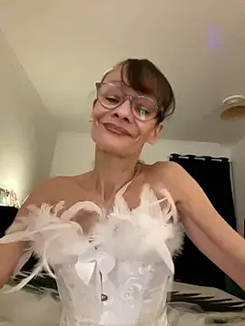 Chris06d22@xh on StripChat