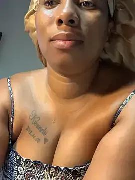 CurvyDesire1