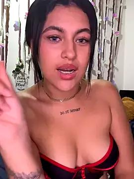 DaffneMiller from StripChat