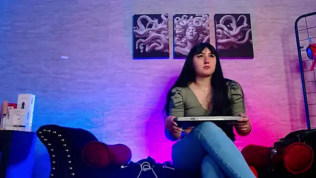 Daphnee-x — Freechat on StripChat