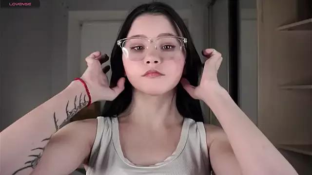 DelphaDivenere from StripChat