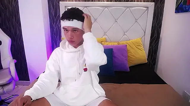 Dominik_Souza — naked oil