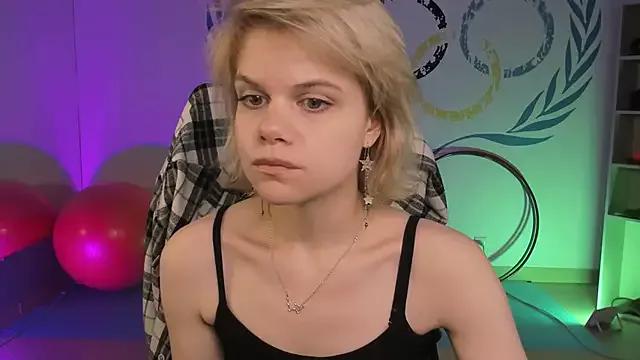 EllieMurler on StripChat 