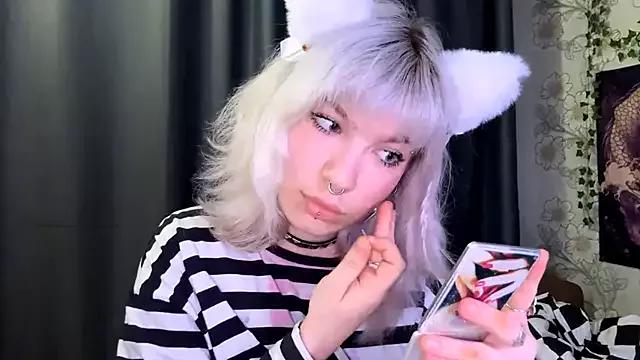 ElnoraVanord from StripChat