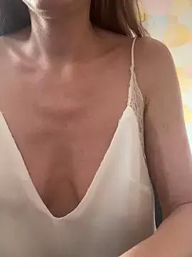 Elvee1 on StripChat 