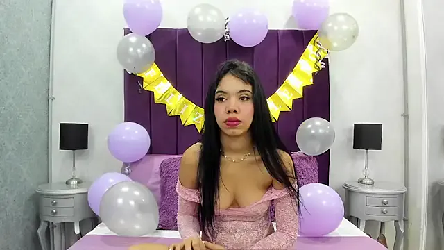 EmaGarcess on StripChat