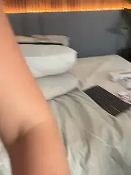 EmiilyAdams_ on StripChat