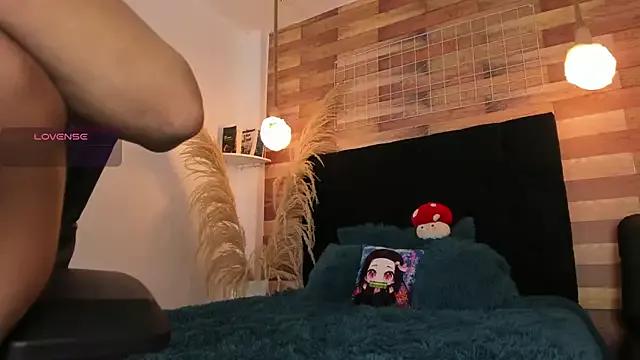 Emily_brown04 from StripChat