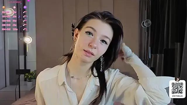 EsmeBellas on StripChat 
