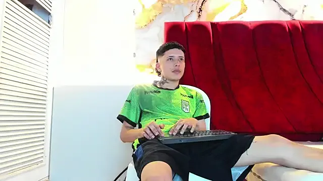 ESTEBAN_2102 — spank my ass hard