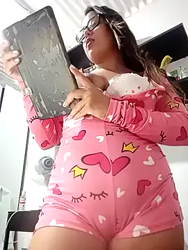 Eva_degil — Mamar e engolir o leite