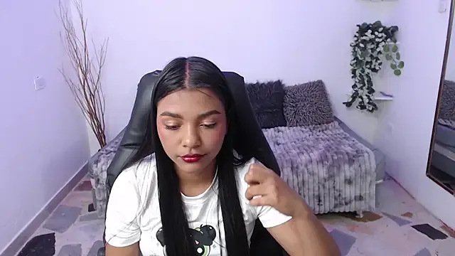 Eva_Maddoxx — Oil massage boobs & rub nipples