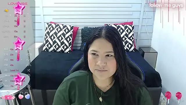 evelin_zaens on StripChat 
