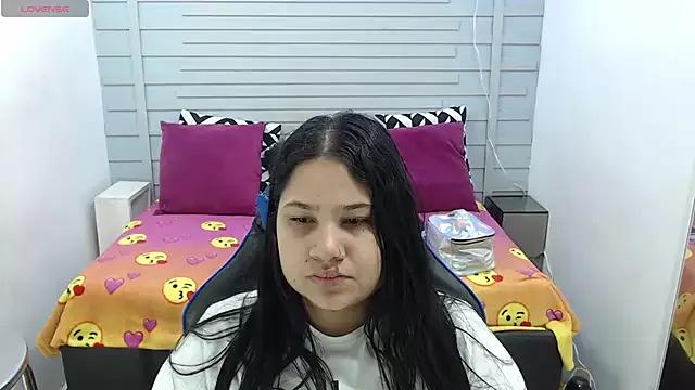 evelin_zaens on StripChat 
