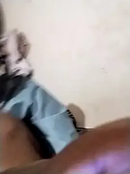 Fathima21 from StripChat