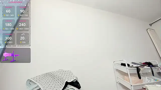 fox-yiyi on StripChat