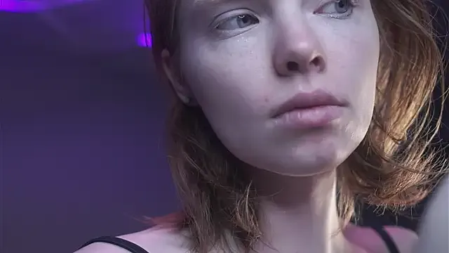 ginger_hugs on StripChat