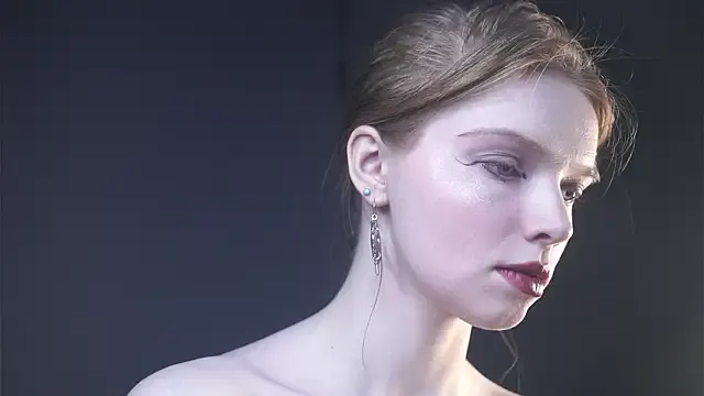 ginger_hugs from StripChat