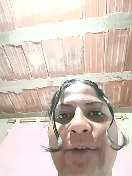 Giselabrunette25 on StripChat