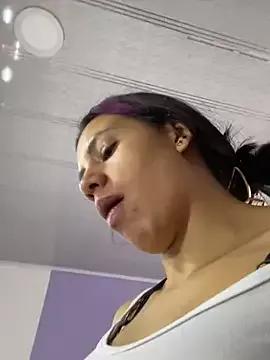 hannahb-e on StripChat 