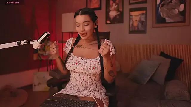 HannahW_ on StripChat 