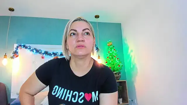 Heidy_milf on StripChat