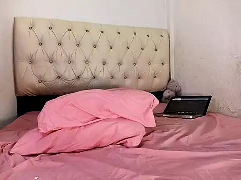 honey_ass25 from StripChat