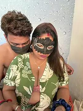 Indiancouple35 on StripChat