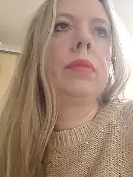 Irina3718 on StripChat 
