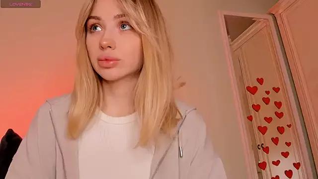 jannemary on StripChat 