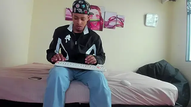 jordan_mm420 on StripChat