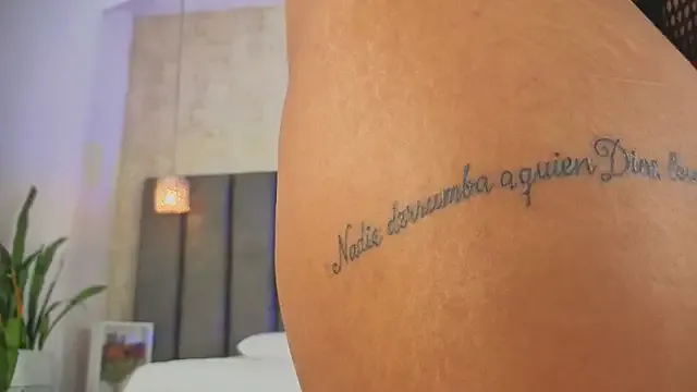 Julietaa_Miller on StripChat