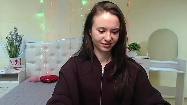 KaraCriegs on StripChat 