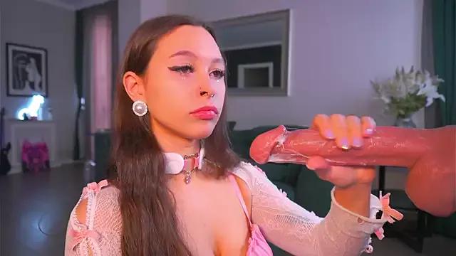 Freechat karolineneuer_ on StripChat