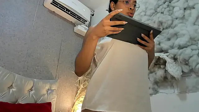 KATALINA_SANTANA_ — masturbate with the dildo for 5 minutes