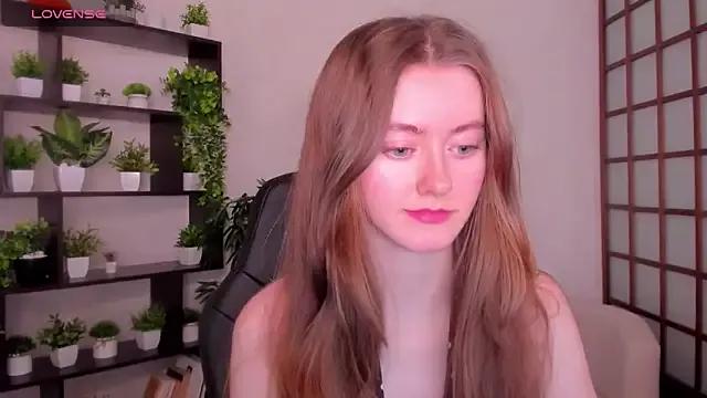 KateCuddle from StripChat