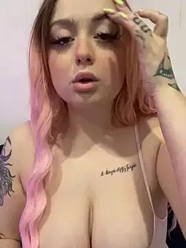 KellyMoors from StripChat