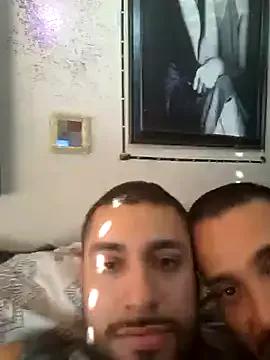 Group kevinbolena on StripChat