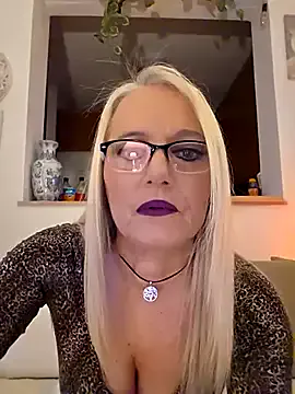 kikkastar from StripChat