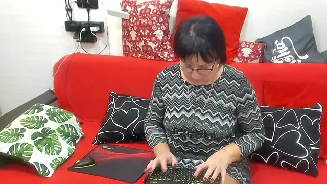 KittyCharm — play with pussy